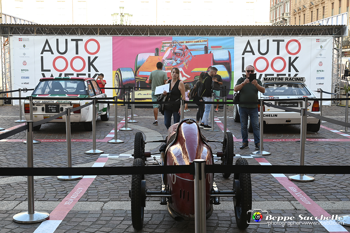 VBS_3968 - Autolook Week - Le auto in Piazza San Carlo.jpg